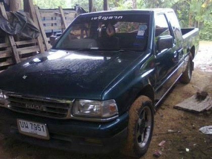 ISUZU TFR มังกรทอง SPACECAB SL 2.5 MT ปี 37 รถบ้านสภาพดีพร้อมใช้งานได้เลยครับ เครื่องยนต์แรงดี ภายในเก๋งคอนโซลสวยครบ แอร์เย็น พวงมาลัยเพาเวอร์ กระบะปูพื้นยางลายเนอร์ครบแล้ว ช่วงล่างคัชซีไม่มีดาม ยางสภาพดี 4 เส้นประมาณ 70\% พร้อมใช้งาน เอกสารทะเบียนครบพร้อม ISUZU TFR มังกรทอง SPACECAB SL 2.5 MT ปี 37 รถบ้านสภาพดีพร้อมใช้งานได้เลยครับ เครื่องยนต์แรงดี ภายในเก๋งคอนโซลสวยครบ แอร์เย็น พวงมาลัยเพาเวอร์ กระบะปูพื้นยางลายเนอร์ครบแล้ว ช่วงล่างคัชซีไม่มีดาม ยางสภาพดี 4 เส้นประมาณ 70\% พร้อมใช้งาน เอกสารทะเบียนครบพร้อม