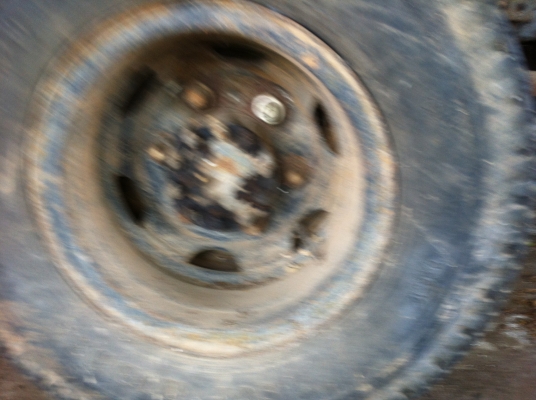 ขายรถ 6 ล้อ กระบะคาร์โก้ หางเทเลอร์ รวม 2 คัน HINO FC2W เครื่อง 120 ทั้ง 2 คัน สนใจโทร