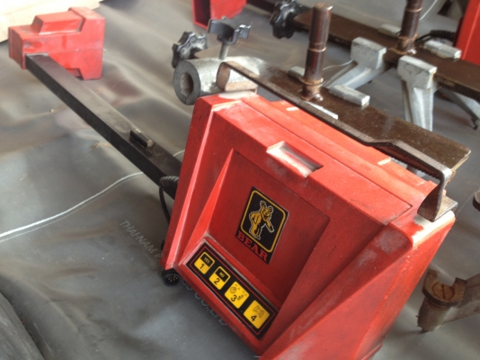 อุปกรณ์ตั้งศูนย์ล้อยี่ห้อ BEAR กล้องหน้าหลังมีระดับน้ำเมนบอร์ดดอสเปลี่ยนใช้กับวินโดว์ได้ อุปกรณ์ตั้งศูนย์ล้อยี่ห้อ BEAR กล้องหน้าหลังมีระดับน้ำเมนบอร์ดดอสเปลี่ยนใช้กับวินโดว์ได้