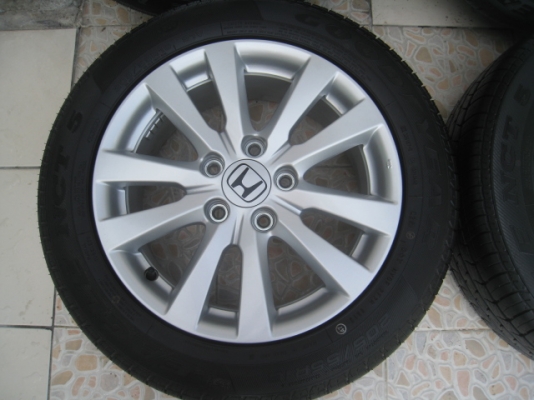ขายล้อแม็ก Honda civic fb ป้ายแดง 16"x6.5" et45 5รู114.3 +ยางปี 0813 สนใจติดต่อเล็กคลองสามครับ (081-3747940)