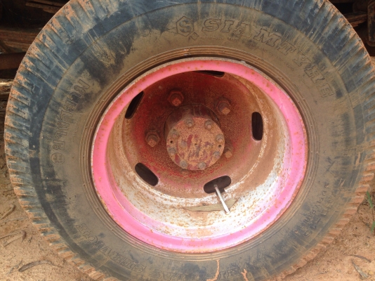 MAZDA 100 HP 4BC2 กระบะเหล็กความยาว 4.20 เมตรสภาพดีไม่มีผุกร่อน เครื่องแห้งแรงดีมากครับ วางเครื่องของอีซูซุ ลงเล่มครบถูกต้อง หัวเก๋งสภาพดีภายในคอนโซลอยู่ครบ พวงมาลัยธรรมดา ช่วงล่างคัชซีไม่มีผุไม่มีดาม ยาง 7.50 ขอบ16 สภาพดี 60\% พร้อมบรรทุกพร้อมใช้งาน เอกสา MAZDA 100 HP 4BC2 กระบะเหล็กความยาว 4.20 เมตรสภาพดีไม่มีผุกร่อน เครื่องแห้งแรงดีมากครับ วางเครื่องของอีซูซุ ลงเล่มครบถูกต้อง หัวเก๋งสภาพดีภายในคอนโซลอยู่ครบ พวงมาลัยธรรมดา ช่วงล่างคัชซีไม่มีผุไม่มีดาม ยาง 7.50 ขอบ16 สภาพดี 60\% พร้อมบรรทุกพร้อมใช้งาน เอกสา