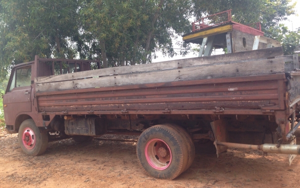 MAZDA 100 HP 4BC2 กระบะเหล็กความยาว 4.20 เมตรสภาพดีไม่มีผุกร่อน เครื่องแห้งแรงดีมากครับ วางเครื่องของอีซูซุ ลงเล่มครบถูกต้อง หัวเก๋งสภาพดีภายในคอนโซลอยู่ครบ พวงมาลัยธรรมดา ช่วงล่างคัชซีไม่มีผุไม่มีดาม ยาง 7.50 ขอบ16 สภาพดี 60\% พร้อมบรรทุกพร้อมใช้งาน เอกสา MAZDA 100 HP 4BC2 กระบะเหล็กความยาว 4.20 เมตรสภาพดีไม่มีผุกร่อน เครื่องแห้งแรงดีมากครับ วางเครื่องของอีซูซุ ลงเล่มครบถูกต้อง หัวเก๋งสภาพดีภายในคอนโซลอยู่ครบ พวงมาลัยธรรมดา ช่วงล่างคัชซีไม่มีผุไม่มีดาม ยาง 7.50 ขอบ16 สภาพดี 60\% พร้อมบรรทุกพร้อมใช้งาน เอกสา