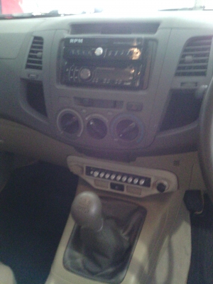 Vigo 2.5 E m/t เครื่องเสียง 2010