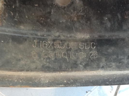 ล้อคิ้ว ขอบ 16 น็อต 6 รู -ขายแล้วครับ-