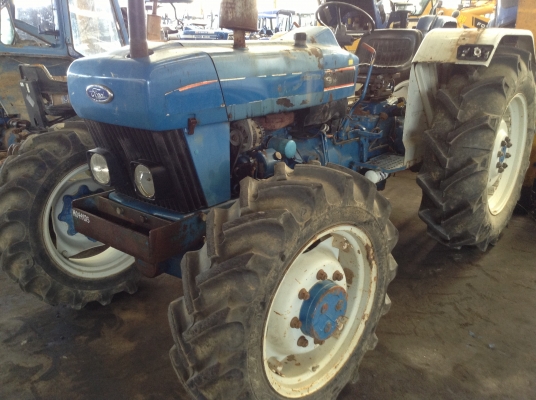 ขายรถไถFORD3930ขนาด3สูบ2เพลา60แรง นำเข้าจากต่างประเทศสวยๆเครื่องแห้งยางเต็มพร้อมลุยงาน