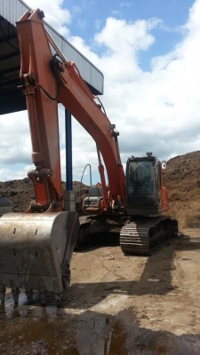 ขายแบคโฮ HITACHI ZX200-1 รถออกห้างแท้ รถสวยมากๆ ทำงานน้อย