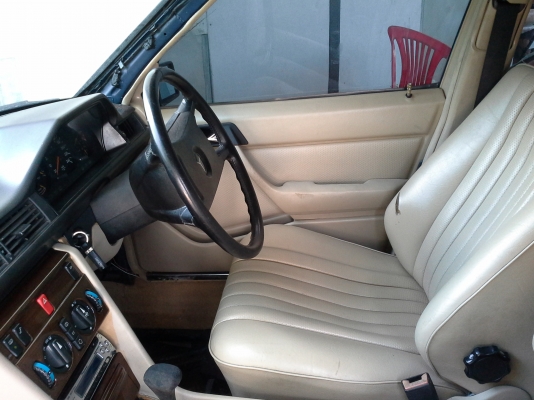 BENZ300E เครื่องติด ขายถูกๆ