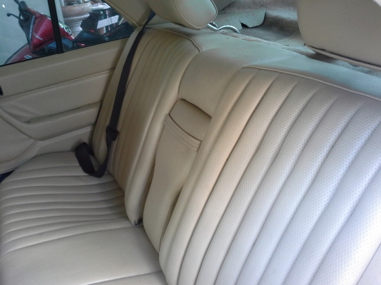 BENZ300E เครื่องติด ขายถูกๆ