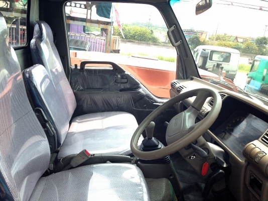 หัวเก๋ง isuzu NKR ตาเพชร 12v.