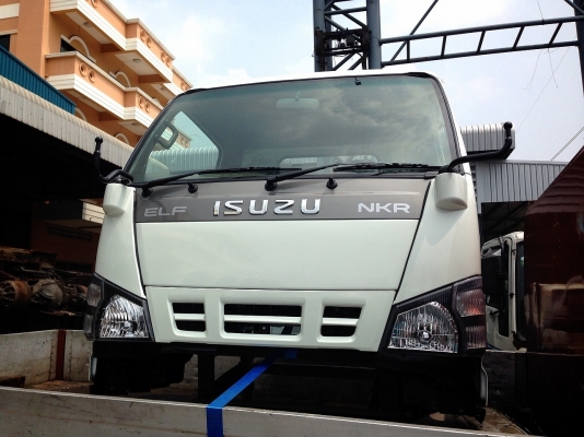หัวเก๋ง isuzu NKR ตาเพชร 12v.