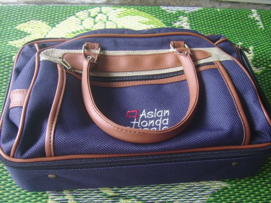 ขายกระเป๋าใหม่ๆ ยังไม่เคยใช้ 2 ใบ