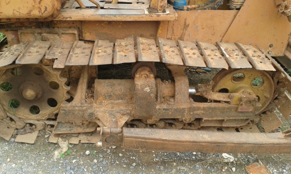 ขายเเทรกเตอร์ komatsu d2 มือ2ตามสภาพ  110000 บาท