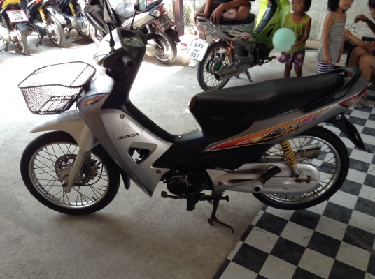 ขาย!!!เวฟ100ยูบ๊อก ปี49 รถเครื่องดีคับ มีเล่มทะเบียนครบ ภาษีไม่หมด