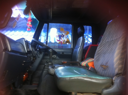 ขายด่วนรถเทเลอร์สิบล้อ ISUZU 2 เพลา บรรทุกรถแบ็คโฮ เครื่อง 185 คัชชีสวย หัวตาหวานสวยๆๆจริงๆๆ