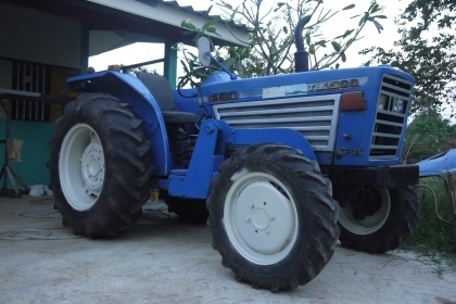 ขายครับ ISEKI TL3200 32แรงครับ ขับเคลื่อน 4ล้อครับ