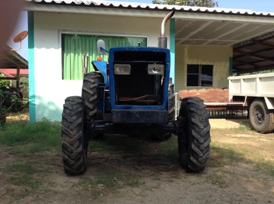 ขายครับ ISEKI TL3200 32แรงครับ ขับเคลื่อน 4ล้อครับ