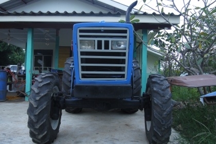 ขายครับ ISEKI TL3200 32แรงครับ ขับเคลื่อน 4ล้อครับ