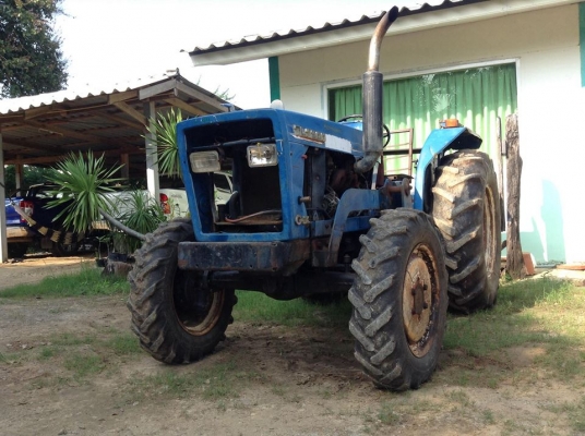 ขายครับ ISEKI TL3200 32แรงครับ ขับเคลื่อน 4ล้อครับ