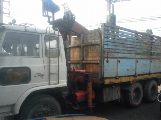 รถบรรทุก10ล้อ พร้อมเฮียบ ดั๊ม และที่คีบเหล็ก