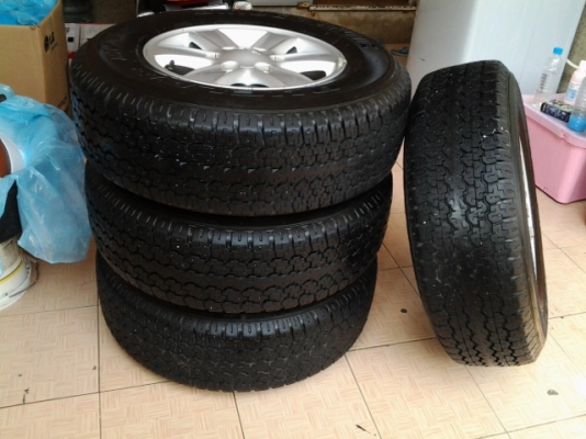 ขายยางพร้อมแม็กซ์ ขนาด 245/70ขอบ16 รุ่น 689 ปี2012 ของดีแม็กซ์ตัวใหม่