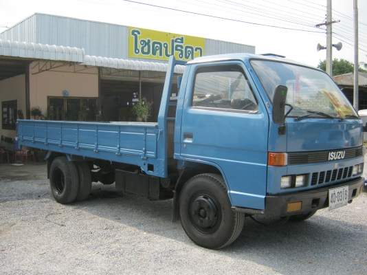 ขาย6ล้อ NKR 110 เเรงม้าพร้อมใช้งาน 320000 =บาท