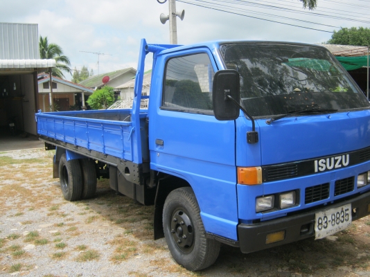 ขาย6ล้อ NKR 110 เเรงม้าพร้อมใช้งาน 320000 =บาท