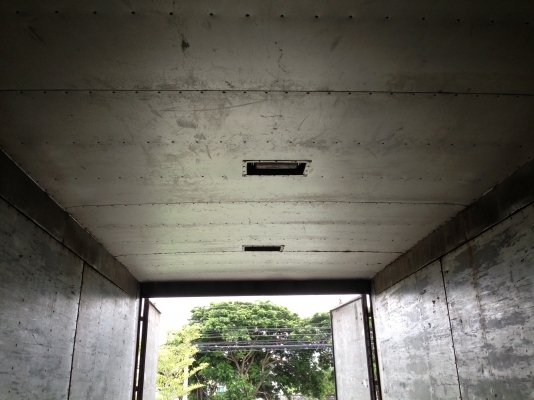 ขายตู้แห้ง 10 บาน สภาพสวย