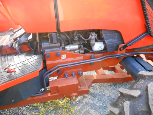 รถแทรคเตอร์ คูโบต้า M7040 ภาพนางฟ้าเลยครับ พร้อมใบดันหน้า