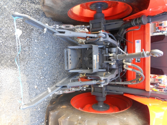 รถแทรคเตอร์ คูโบต้า M7040 ภาพนางฟ้าเลยครับ พร้อมใบดันหน้า