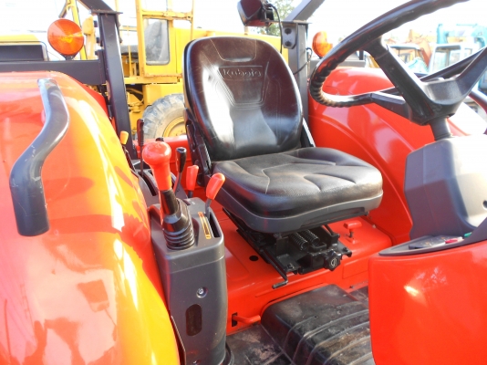 รถแทรคเตอร์ คูโบต้า M7040 ภาพนางฟ้าเลยครับ พร้อมใบดันหน้า