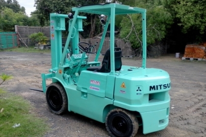 ขายรถ forklift เกียรออโต้ ดีเซล 2 ตัน ขายรถ forklift เกียรออโต้ ดีเซล 2 ตัน