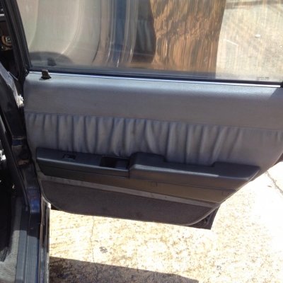 ขออณุญาตขายครับ toyota corona st 150 เเกสเเล้ว ล้อเเม็ก ระบบไฟครบๆ ใช้ได้หมด ภายในเบาะหนังสวยมาก กระจกไฟฟ้า เซ็นทัลล็อก ตัวท็อป ภาษีหมดปี 57 ไดชาจใหม่ เเอรหนาว ประหยัดมากขับกลับจากนครปฐม หมดไป 50บาท ใช้งานได้ปกติเอาไปขับได้เลยไม่ค้องทำอะไร ราคาเวฟ 125i อย