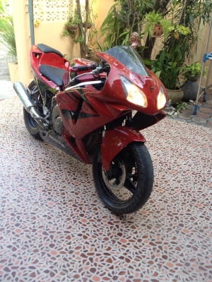 ขายCBR 250 4สูบ รถมีเอกสารอินวอย ขี่ได้ปกติครับ