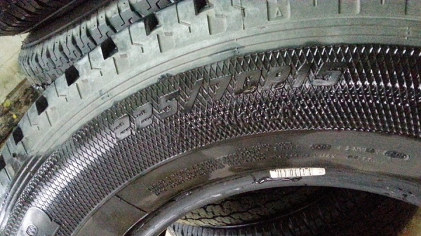 ขายยาง Goodyear รุ่น Wrangler At/S ปี 11 225/70/15 ดอกหนา นิ่ม ไม่บวมไม่ปะ ขายยาง Goodyear รุ่น Wrangler At/S ปี 11 225/70/15 ดอกหนา นิ่ม ไม่บวมไม่ปะ