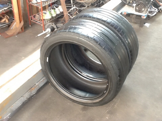 ขาย ยาง245/40/18