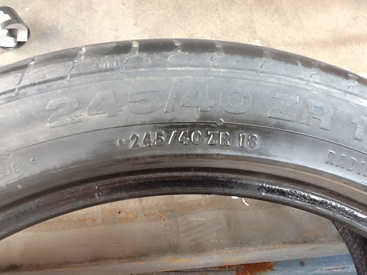 ขาย ยาง245/40/18