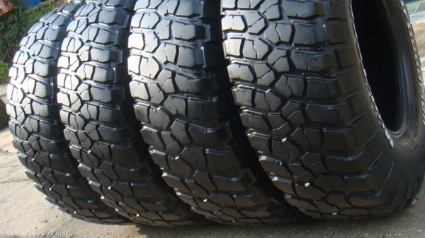 ขายยาง BF Goodrich Mud-terrain KM2  265 75 r16