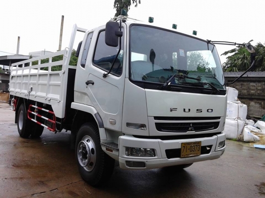 ขายรถบรรทุก6ล้อ. มิซูบิชิ ฟูโซ่ 240turbo คอมมาลเรล รถห้าง เข้าศูนย์ตลอด มีลิฟท้าย พร้อมทำงานครับ