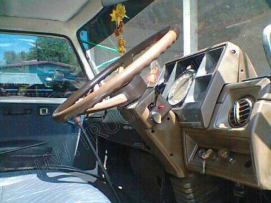 รถบรรทุก 6 ล้อดั๊มพ์ ยี่ห้อ ISUZU รุ่น JCM