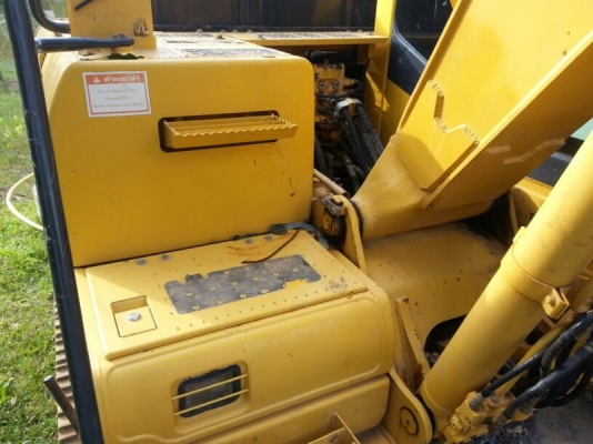รถแบคโฮ KOMATSU  PC 130 ราคาลดเหลือ 1,750,000 บาท( รถทำงาน. 8,4xx  )  สนใจติดต่อ 081 - 6079515