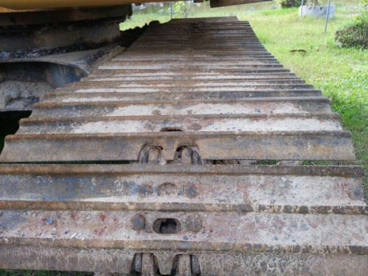 รถแบคโฮ KOMATSU  PC 130 ราคาลดเหลือ 1,750,000 บาท( รถทำงาน. 8,4xx  )  สนใจติดต่อ 081 - 6079515