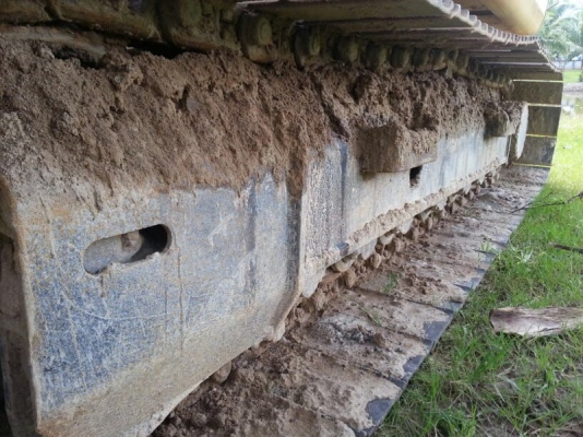 รถแบคโฮ KOMATSU  PC 130 ราคาลดเหลือ 1,750,000 บาท( รถทำงาน. 8,4xx  )  สนใจติดต่อ 081 - 6079515