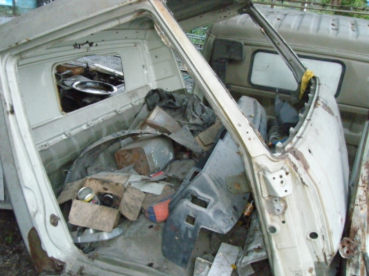 ขายโครงหัวเก๋งhino fc มีแต่โครง(มี2หัว) ส่งได้ทั่วไทย หัวครบ1หัว