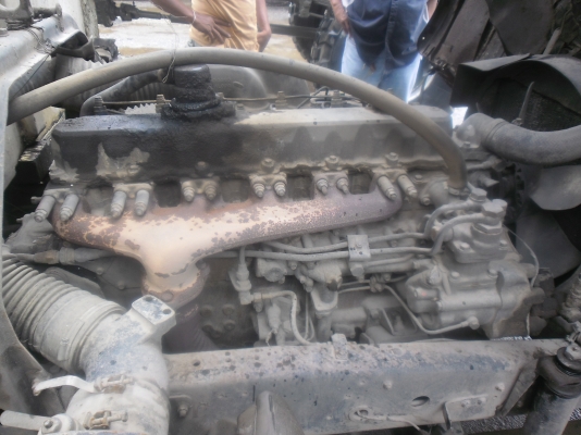 Hino  180 เรง 6 สูบ