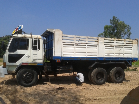 ขาย MITSUBISHI FN527M-A เครื่อง 195 แรง พ.เพาเวอร์ เบรกทิฟฟี่