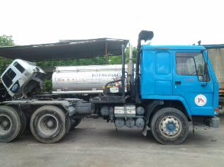 ขายรถหัวลาก 10 ล้อ 2 เพลา VOLVO FL-10 เครื่อง-320 ปี.33 รถสวยมากๆ สนใจนัดดูรถด่วน