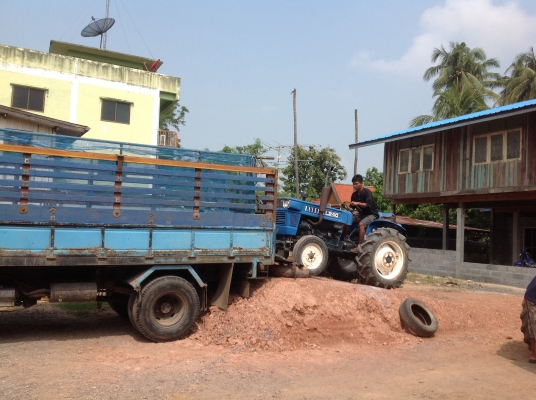 ปัญญาแทรคเตอร์มาแล้ว...จัดมาให้ครับ ขายถูกๆเดิมๆ(ไม่ได้ทำสีนะครับ) ตามสภาพครับ ตัวเปล่า คูโบต้า L240