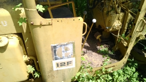 รถเกรด CAT 12F จอดนาน เช็คสภาพหน่อย ใฃ้งานได้ปกติดี...ขายตามสภาพ. รถเกรด CAT 12F จอดนาน เช็คสภาพหน่อย ใฃ้งานได้ปกติดี...ขายตามสภาพ.