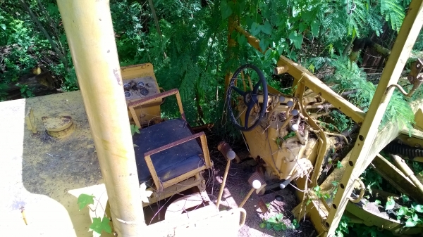 รถเกรด CAT 12F จอดนาน เช็คสภาพหน่อย ใฃ้งานได้ปกติดี...ขายตามสภาพ. รถเกรด CAT 12F จอดนาน เช็คสภาพหน่อย ใฃ้งานได้ปกติดี...ขายตามสภาพ.