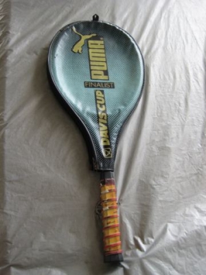 ขายไม้เทนนิส 3 อัน Puma Wilson Yonex อันละ 2000 บาทครับ
